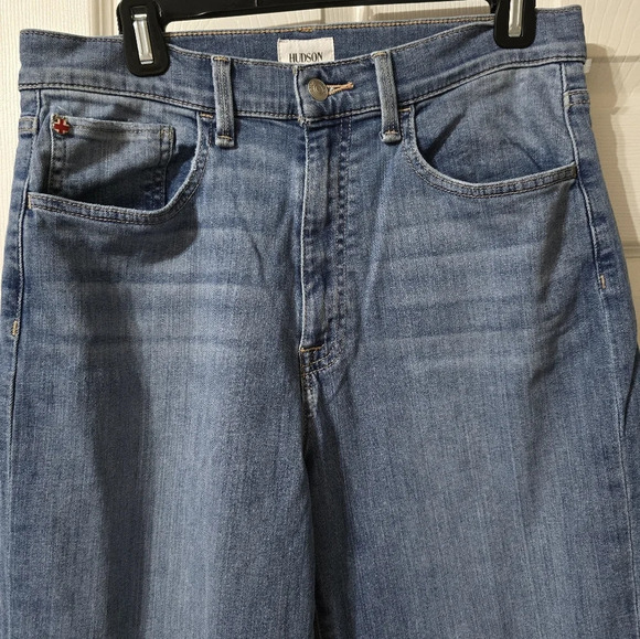 Hudson Kass Stella Straight Crop Light Wash Jeans, Frayed Hem, High Rise, EUC! - Picture 4 of 13